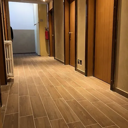 Hostel Corvetto Hotel *