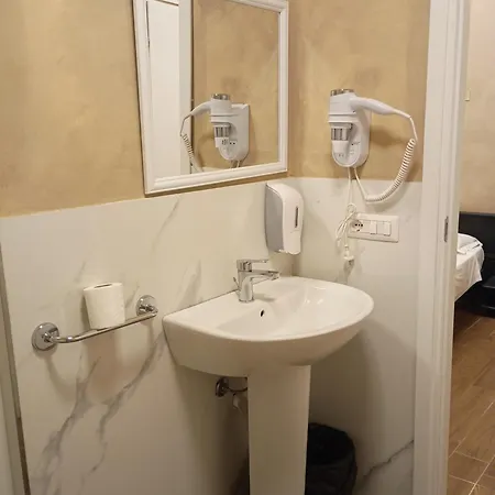 Monkey Hostal
