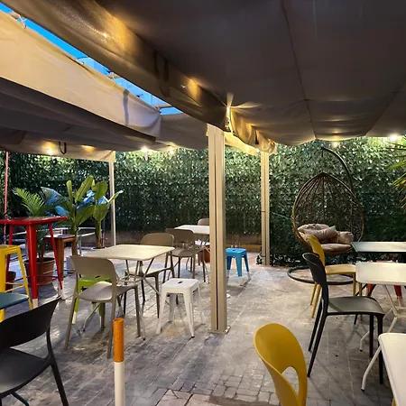 Hostal Monkey *