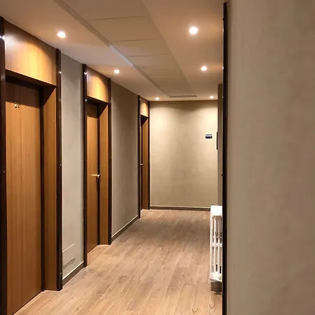 Szálloda Monkey Hostel Milano *